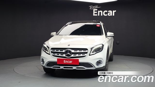 Mercedes-Benz GLA-Class 2019 — photo 3