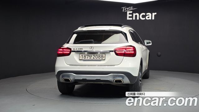 Mercedes-Benz GLA-Class 2019 — photo 4