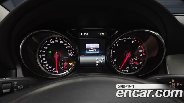 Mercedes-Benz GLA-Class 2019 — photo 8