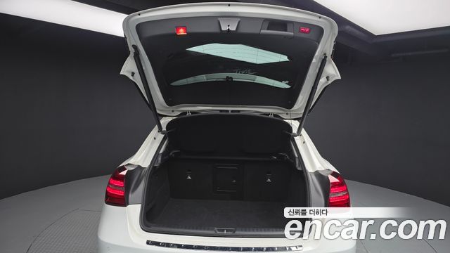 Mercedes-Benz GLA-Class 2019 — photo 20