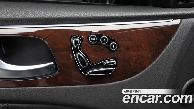 Hyundai Equus 2013 — photo 30