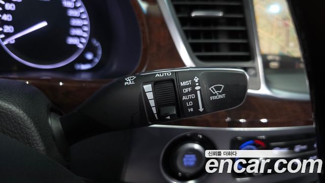 Hyundai Equus 2013 — photo 31