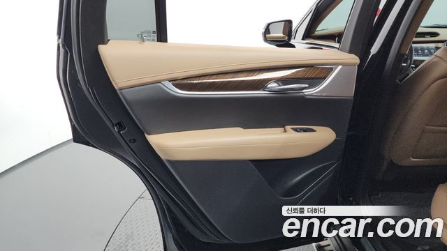 Cadillac XT6 2021 — photo 15