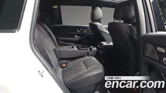 Mercedes-Benz GLS-Class 2026 — photo 18