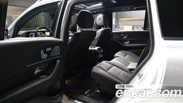 Mercedes-Benz GLS-Class 2026 — photo 16