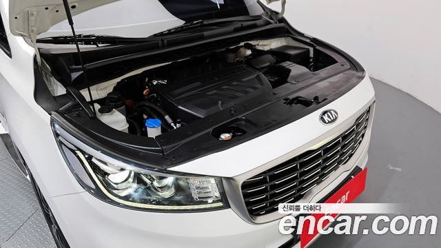 Kia Canival 2019 — photo 6