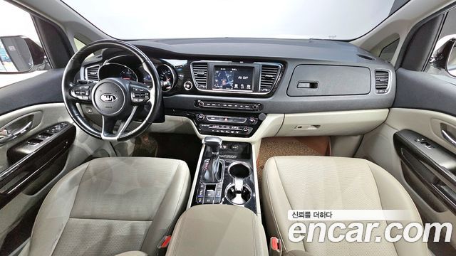 Kia Canival 2019 — photo 7