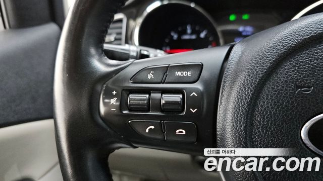 Kia Canival 2019 — photo 14