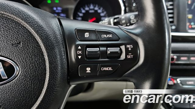 Kia Canival 2019 — photo 15