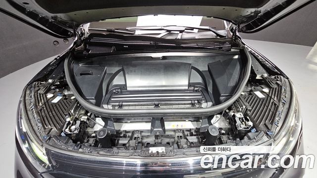 Mercedes-Benz EQE 2023 — photo 6