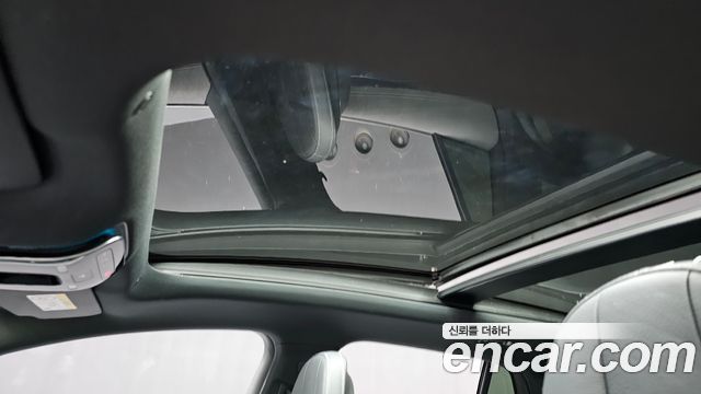 Mercedes-Benz EQE 2023 — photo 17