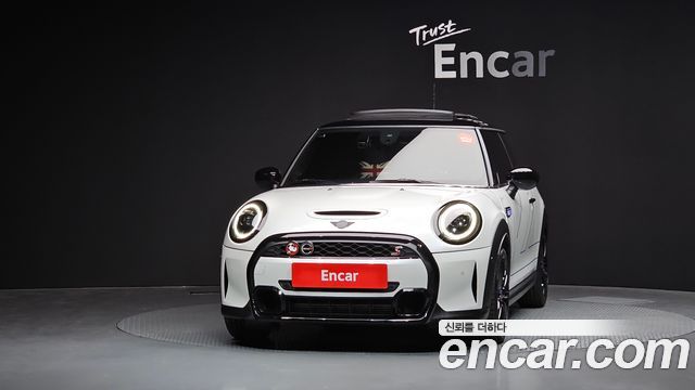 Mini Cooper 2024 — photo 3