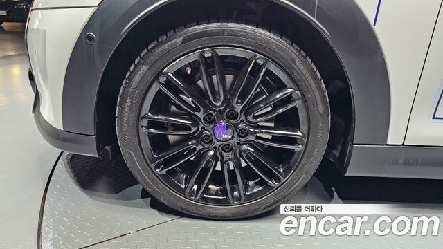 Mini Cooper 2024 — photo 5