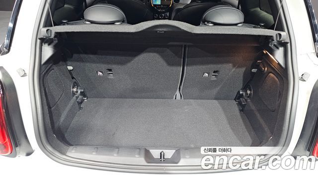 Mini Cooper 2024 — photo 21