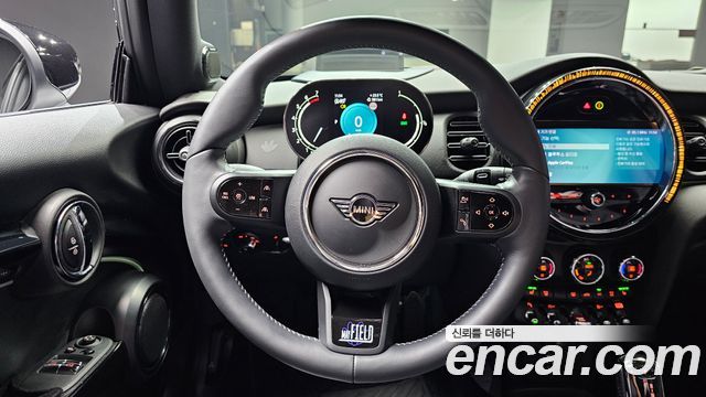 Mini Cooper 2024 — photo 22