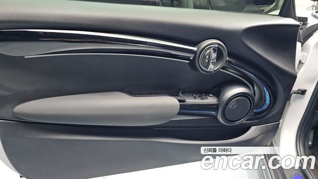 Mini Cooper 2024 — photo 14