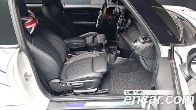 Mini Cooper 2024 — photo 16