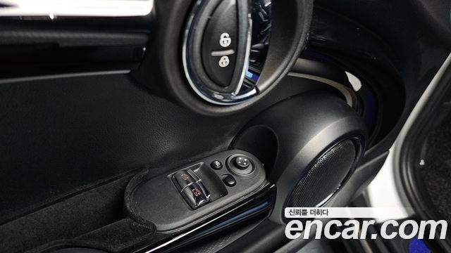 Mini Cooper 2024 — photo 31