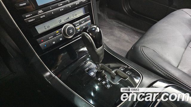 Kia OPIRUS 2011 — photo 9