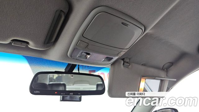 Kia OPIRUS 2011 — photo 16