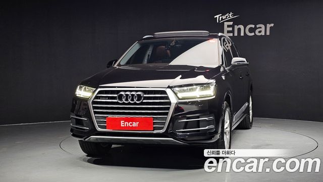 Audi Q7 2019 — photo 3