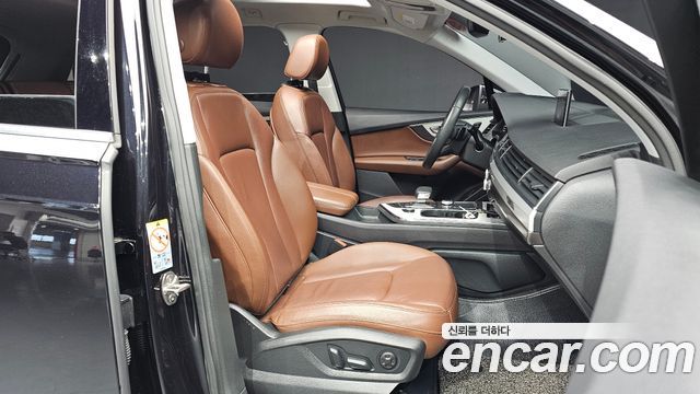 Audi Q7 2019 — photo 17