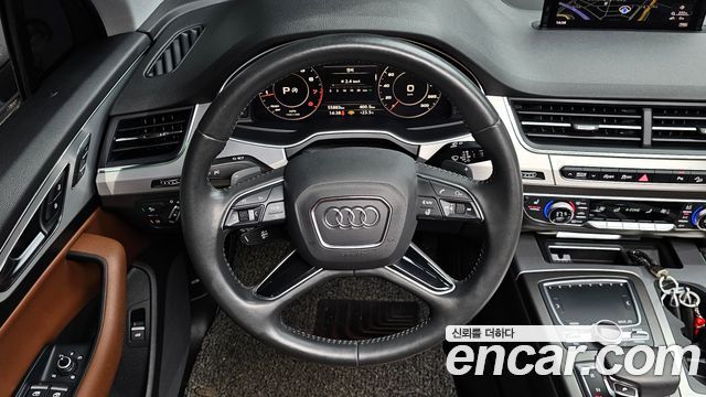 Audi Q7 2019 — photo 19
