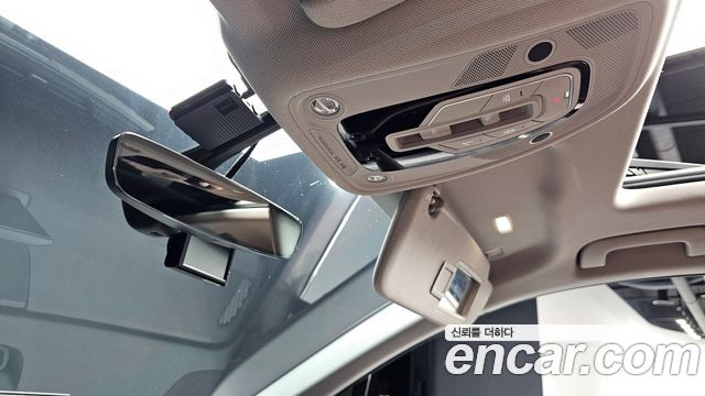 Audi Q7 2019 — photo 23