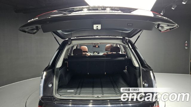 Audi Q7 2019 — photo 26