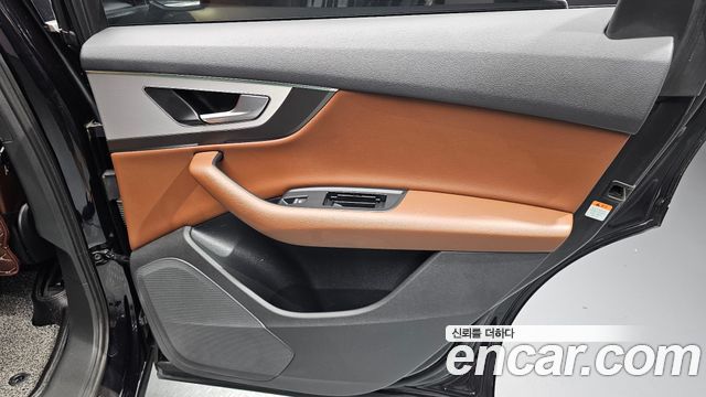 Audi Q7 2019 — photo 15