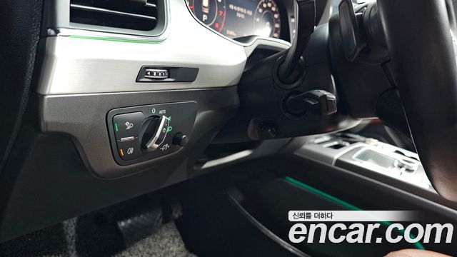 Audi Q7 2019 — photo 27