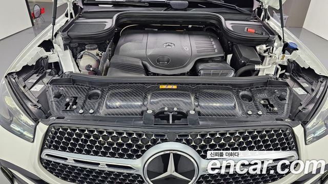 Mercedes-Benz GLE-Class 2025 — photo 6