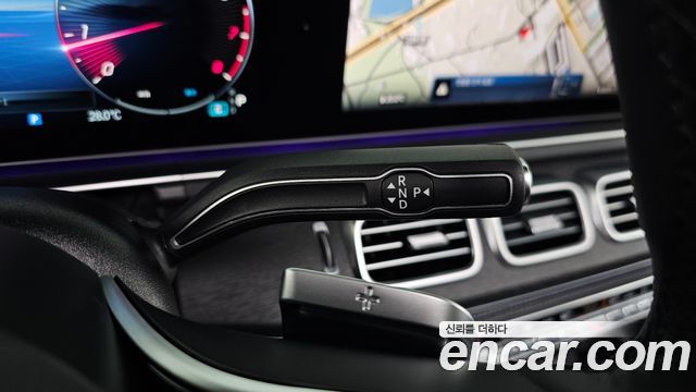 Mercedes-Benz GLE-Class 2025 — photo 12