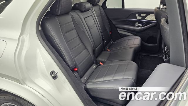Mercedes-Benz GLE-Class 2025 — photo 17