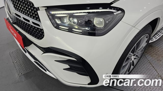 Mercedes-Benz GLE-Class 2025 — photo 8