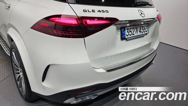 Mercedes-Benz GLE-Class 2025 — photo 9