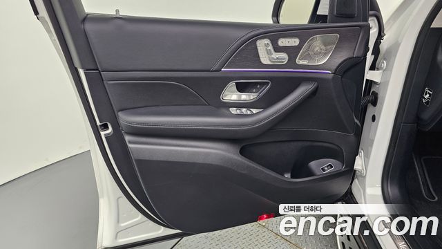 Mercedes-Benz GLE-Class 2025 — photo 14