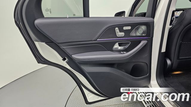 Mercedes-Benz GLE-Class 2025 — photo 15