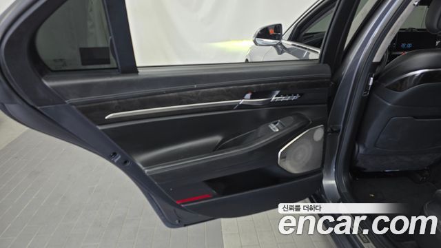 Genesis EQ900 2016 — photo 15