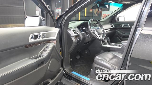 Ford Explorer 2015 — photo 10