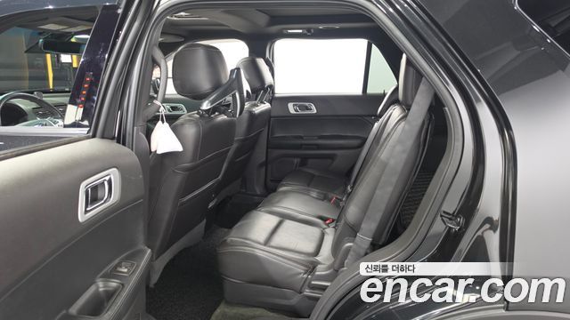 Ford Explorer 2015 — photo 11