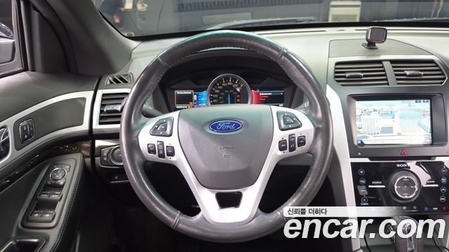 Ford Explorer 2015 — photo 13