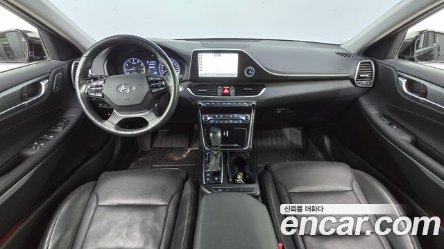 Hyundai Grandeur 2017 — photo 10