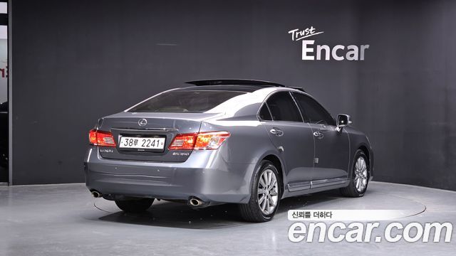 Lexus ES 2012 — photo 2