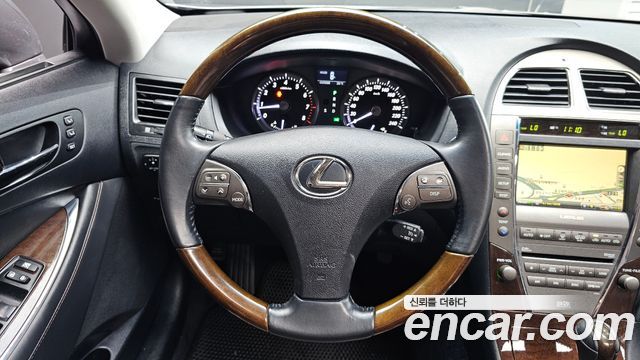 Lexus ES 2012 — photo 18