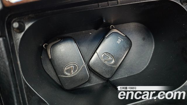 Lexus ES 2012 — photo 25