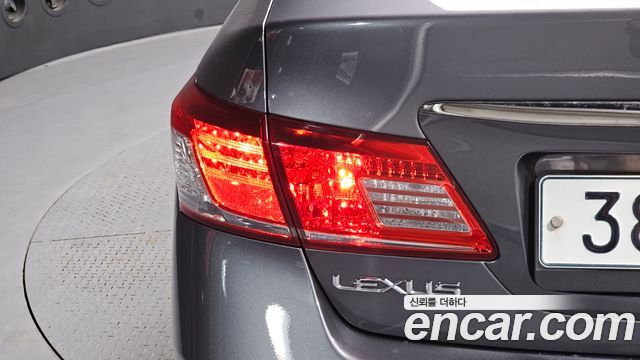 Lexus ES 2012 — photo 9