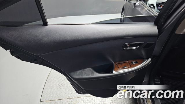 Lexus ES 2012 — photo 15