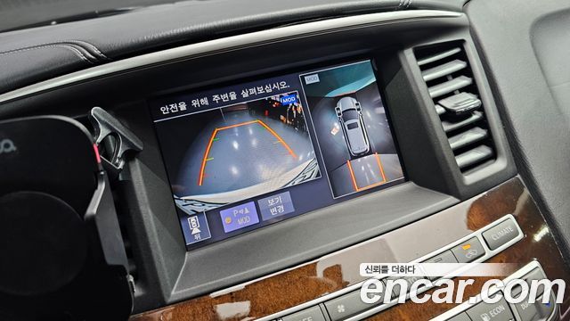 Infiniti QX60 2018 — photo 14