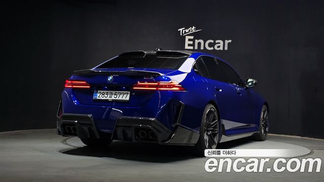 BMW M5 2025 — photo 2